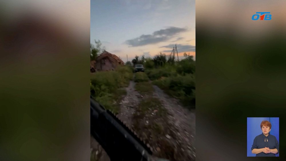 Боец сбил дрон из личного оружия