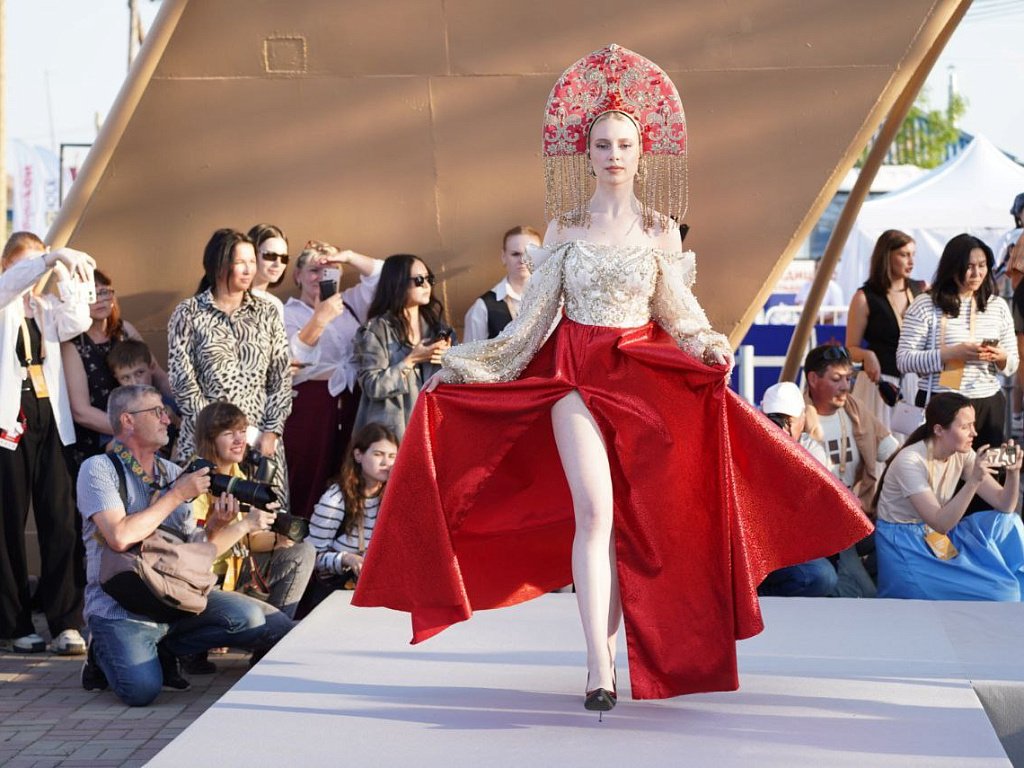 Модные дизайнеры рассказали, как сделать региональный бренд легендарным