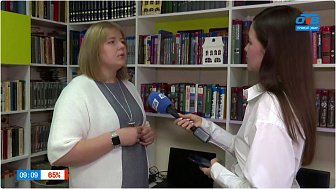 Узнаем, зачем ребята приходят в школьную библиотеку, в прямом включении