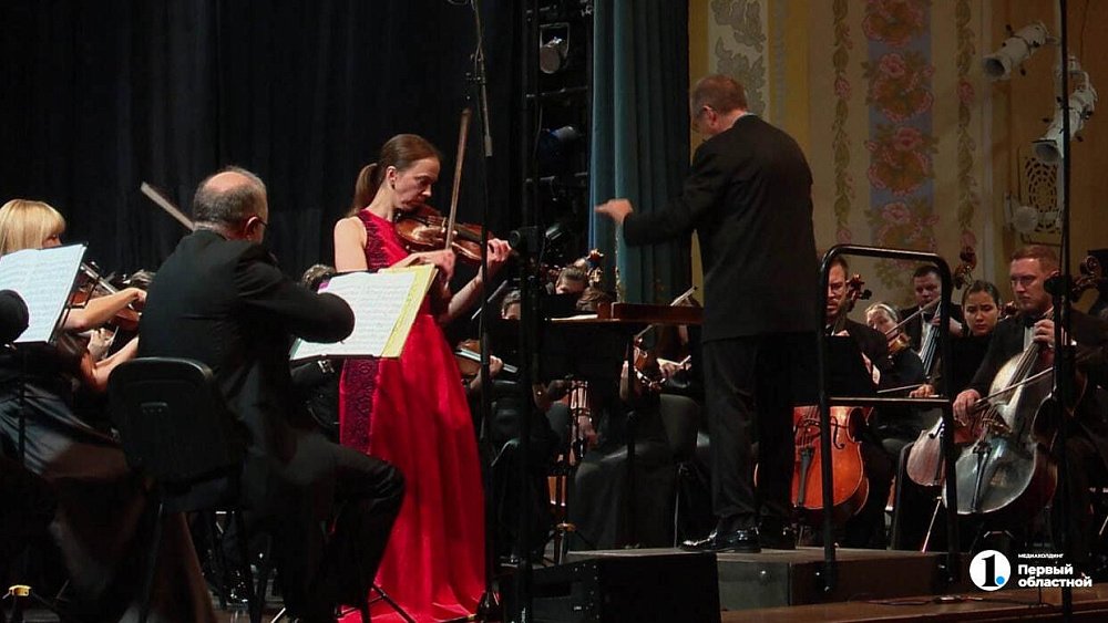 ﻿На главной сцене Челябинска выступил народный артист Дмитрий Лисс