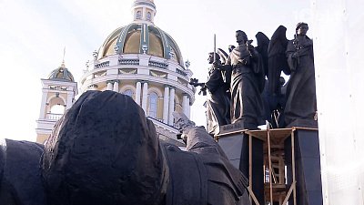 В Челябинск привезли скульптуру Архистратига Михаила