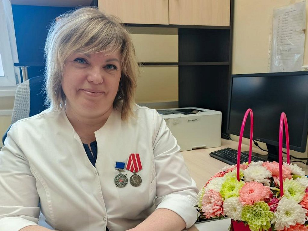 Медсестра из Челябинска получила звание ветерана боевых действий за работу в Донбассе