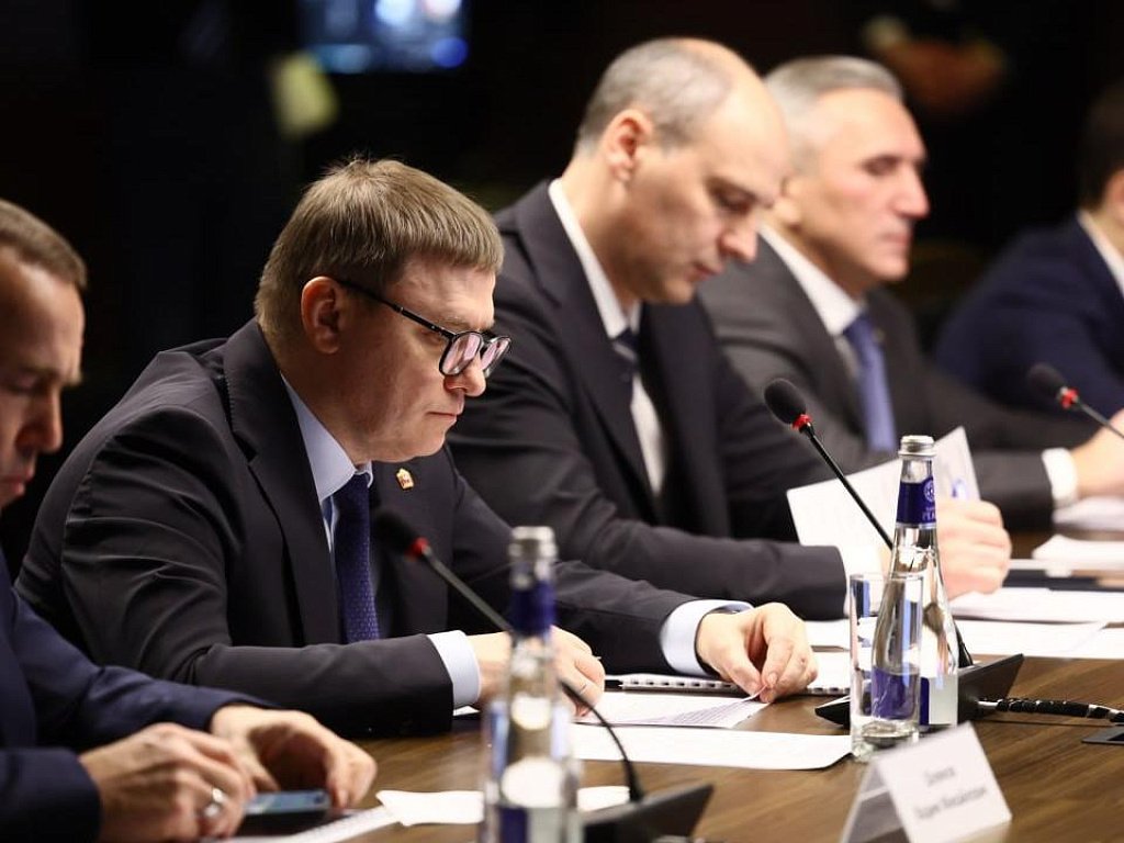 Развитие АПК и кадровый потенциал обсудили на Совете полпреда в УрФО при участии Алексея Текслера