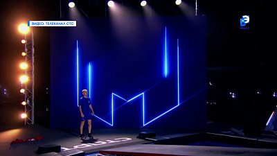 Житель Миасса проходит полосу препятствий на популярном шоу