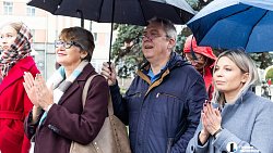 В Челябинске открылась фотовыставка к 45‑летию легендарного ансамбля «Урал»