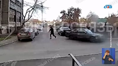 Молодые люди на ЧМЗ открыли стрельбу