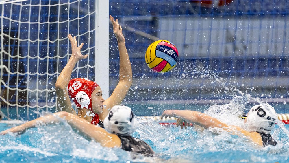 Ватерпольная команда «Динамо-Уралочка» сыграет два матча с клубом из Венгрии