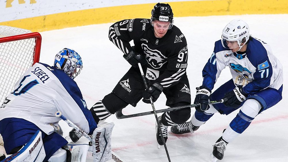 Хоккейный клуб «Трактор» разгромил астанинский «Барыс» в Челябинске