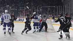 Хоккейный клуб «Трактор» разгромил астанинский «Барыс» в Челябинске