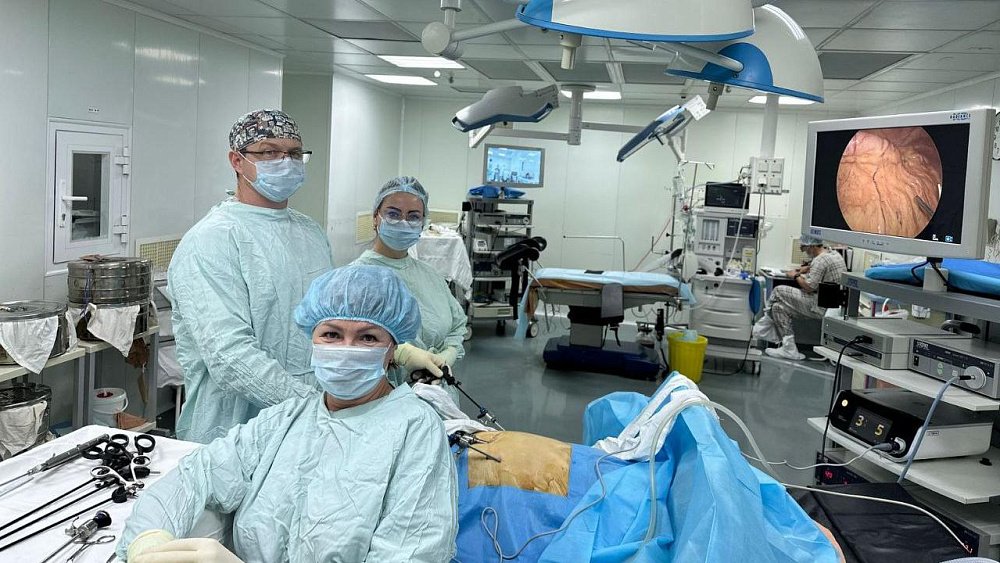 Хирурги в Магнитогорске достали огромные камни из поджелудочной без полостной операции