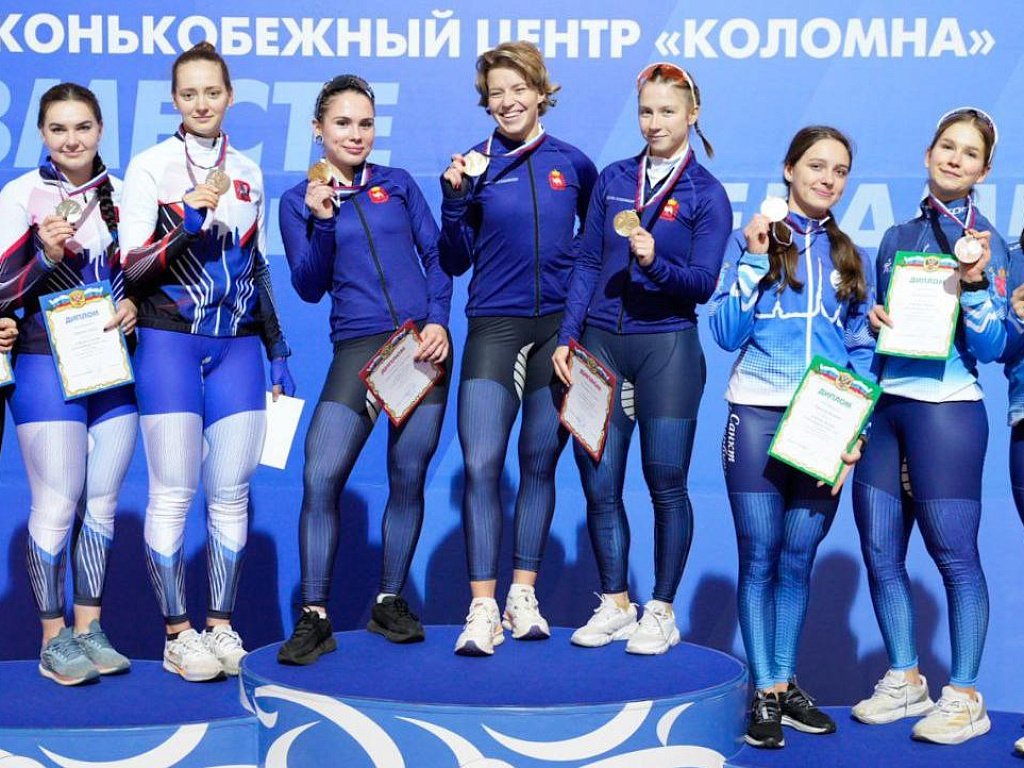 Челябинские конькобежцы выиграли эстафету на Кубке России в Коломне