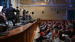 Проект «Я люблю тебя, жизнь!» с мировыми звездами стартовал на Урале с концерта в Челябинске