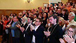 Проект «Я люблю тебя, жизнь!» с мировыми звездами стартовал на Урале с концерта в Челябинске