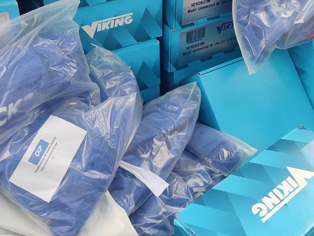 Челябинские спортшколы получат новые коньки и экипировку