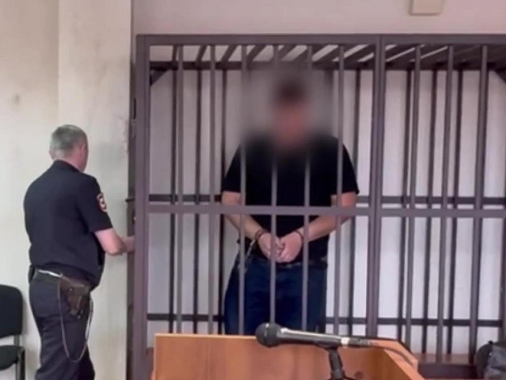 Четверых челябинцев отправили в СИЗО за вымогательство и похищение человека