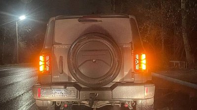 В Челябинске остановили внедорожник с фальшивыми номерами