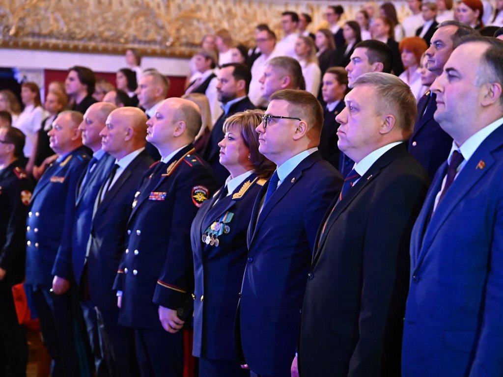 Алексей Текслер наградил судебных приставов в Челябинской области