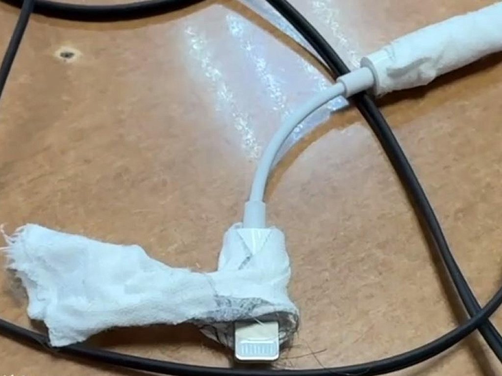 В Челябинской области поймали водителя со шпаргалкой в ухе