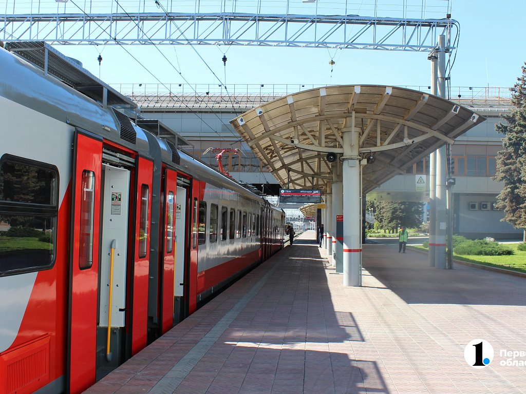 Челябинцев накажут за прогулку детей-подростков по железной дороге