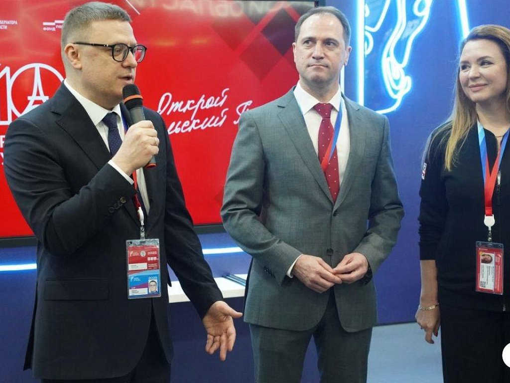 Алексей Текслер дал старт второй волне регистрации на Парижский полумарафон