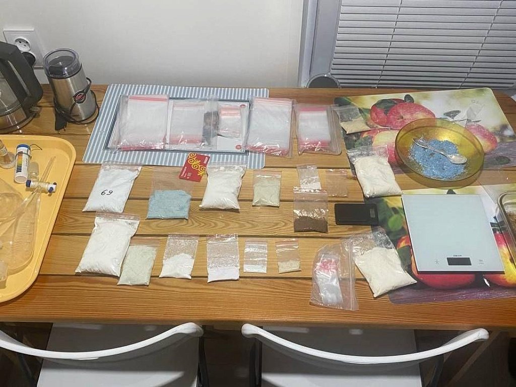 Нарколабораторию по производству «синтетики» накрыли в Увельском районе