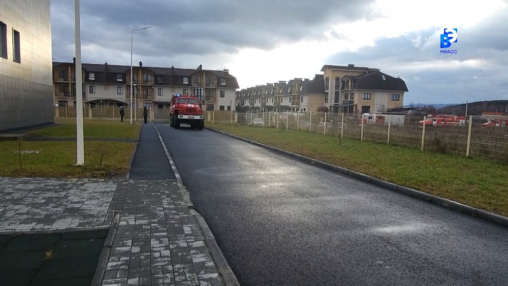 Пожарные Миасса организовали масштабные учения в образовательном центре