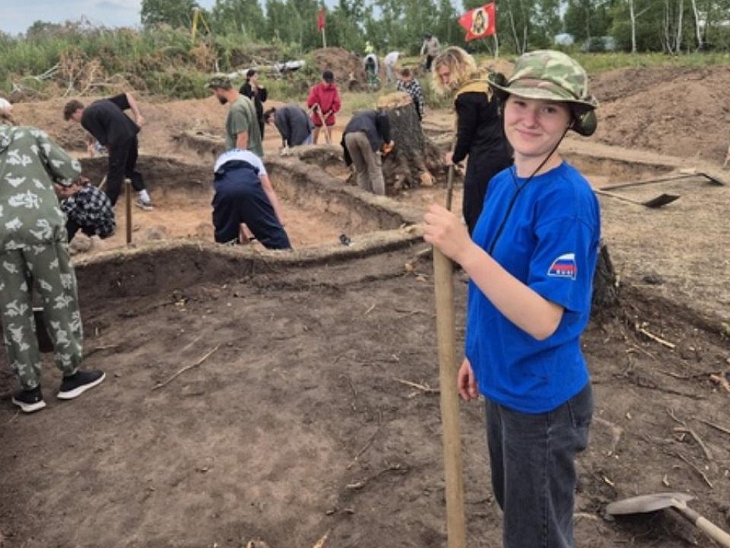 Редкий нож из мышьяковой бронзы нашли археологи на Южном Урале в сезоне-2025