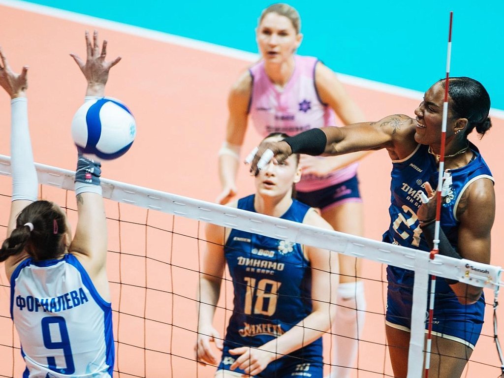 Челябинский волейбольный клуб «Динамо-Метар» проиграл лидеру Суперлиги