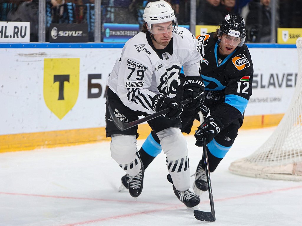 Джордан Гросс принес победу «Трактору» над «Адмиралом» в чемпионате КХЛ