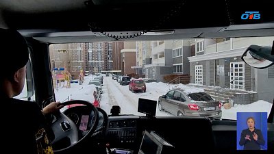 Мэр Челябинска поручил устранить гололед во дворах города