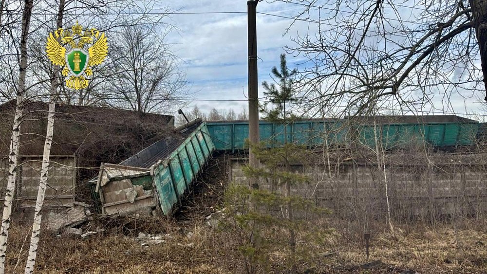 В Челябинске сошли с рельсов 19 вагонов с металлопрокатом