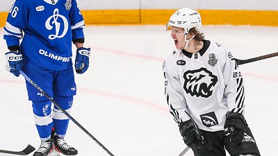 Хоккеист Виталий Кравцов забросил первую шайбу после возвращения в «Трактор» (видео)