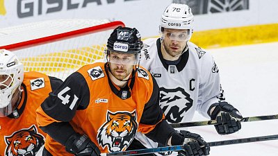 Хоккеисты «Трактора» вырвали победу у «Амура» в овертайме