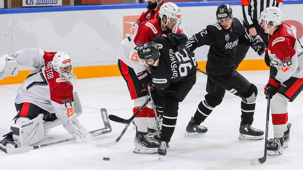 Хоккейный клуб «Челмет» разгромил со счетом 6:0 «Омские крылья» в ВХЛ