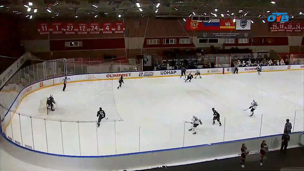 «Челмет» дома обыграл «Омские крылья»