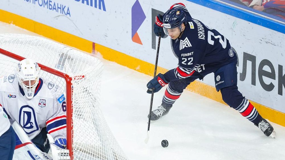 Хоккейный клуб «Металлург» в результативном матче вырвал победу у «Лады»