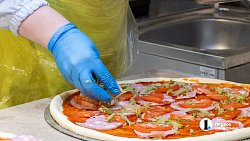 В день открытия «Гипер Ленты» челябинцы побежали искать знакомые товары и скидки