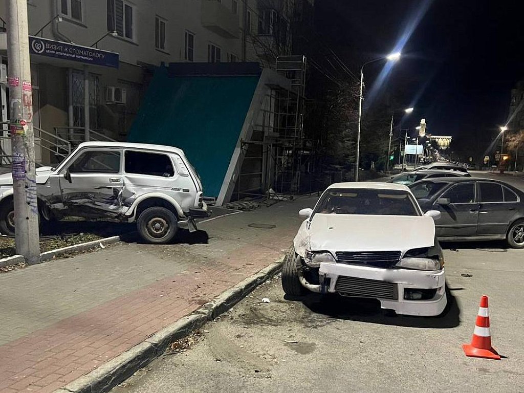 Нетрезвая автоледи устроила тройное ДТП в центре Челябинска