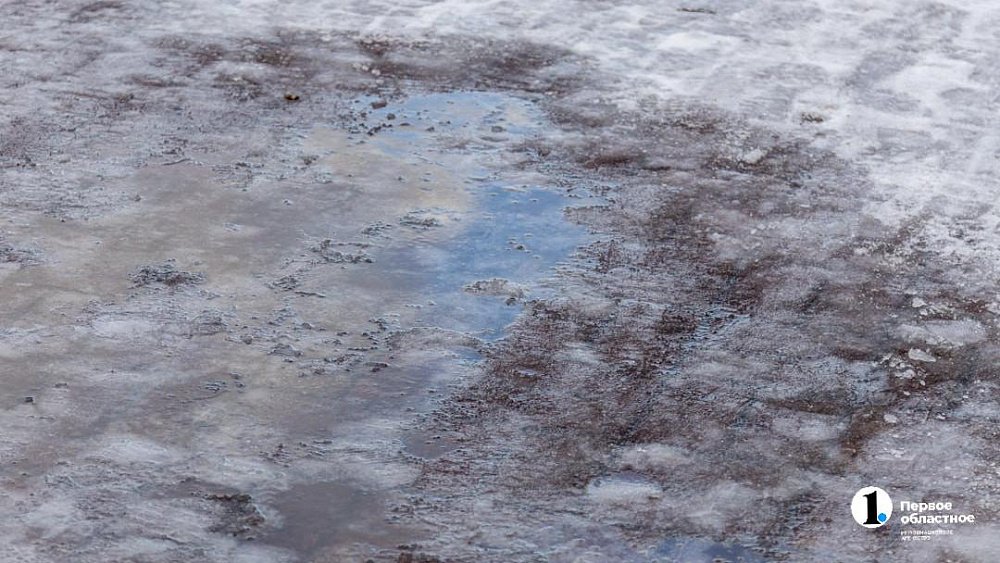 Южноуральцев предупредили о гололедице 17 ноября