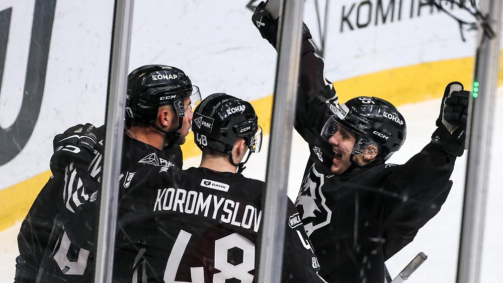 Хоккеист Артемий Низамеев открыл счет своим голам в КХЛ за «Трактор» (видео)