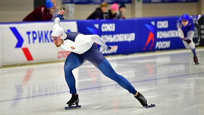 Конькобежцы Челябинской области завоевали восемь медалей на втором этапе Кубка России