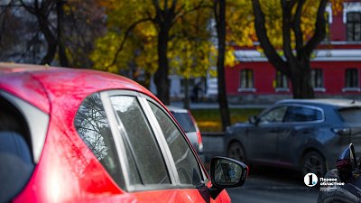 За неделю в Челябинске поймали свыше 280 водителей, паркующихся на газоне