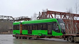 УКВЗ поставил в Челябинск первый трехсекционный трамвай для метротрама