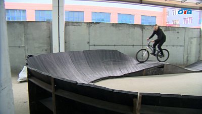 В Челябинской области изготовили памп-трек для велосипедистов из пластиковых отходов