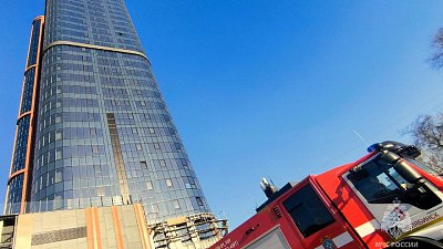 Челябинские огнеборцы провели учения в 31-этажной высотке