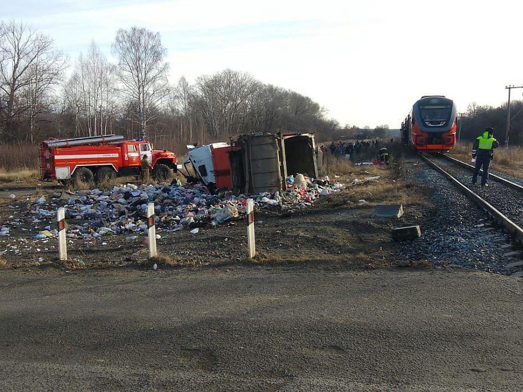 Двое пострадавших в аварии с электричкой под Аргаяшом госпитализированы