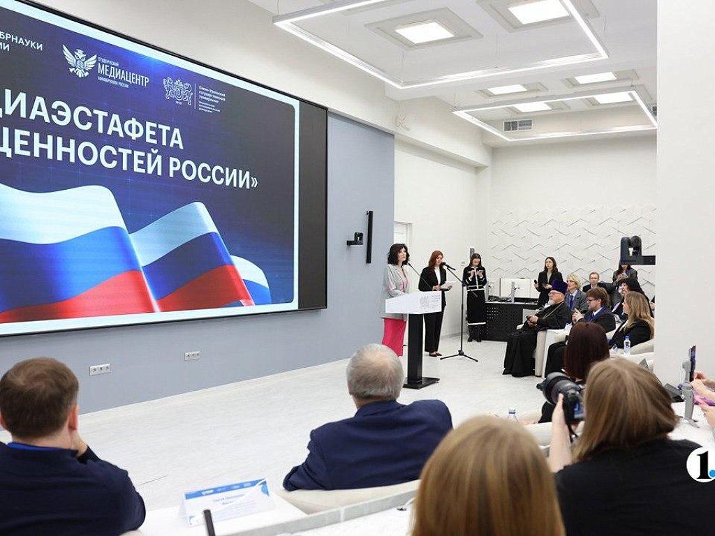 Будущие медийщики приняли эстафету добра