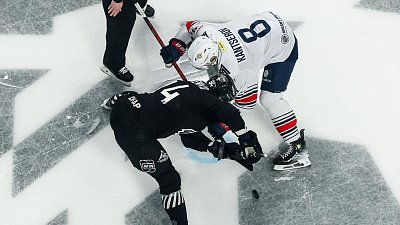 Хоккеисты «Металлурга» выиграли южноуральское дерби у «Трактора»