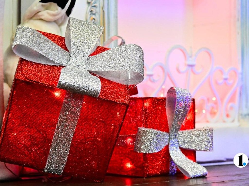 Челябинцы планируют потратить на новогодние подарки 17 тысяч рублей