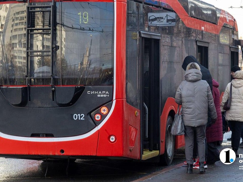 Пенсионерка помогла поймать карманника в челябинском троллейбусе